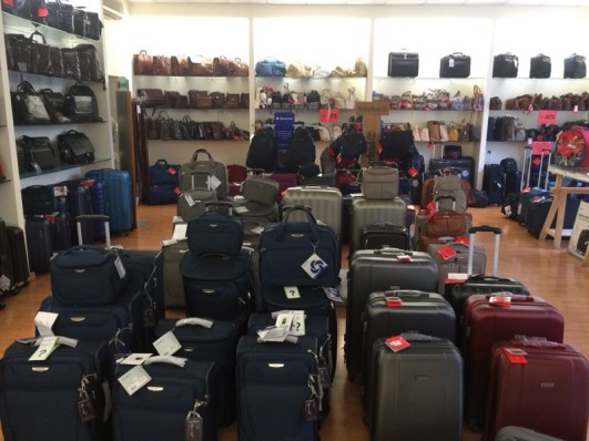 Pelletterie, valigerie, negozi al dettaglio