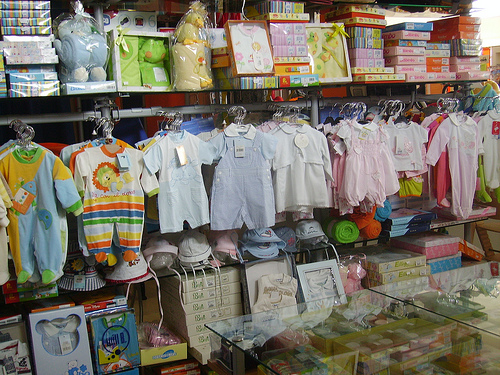 Negozi e moda a Piacenza - Abbigliamento bambini.jpg
